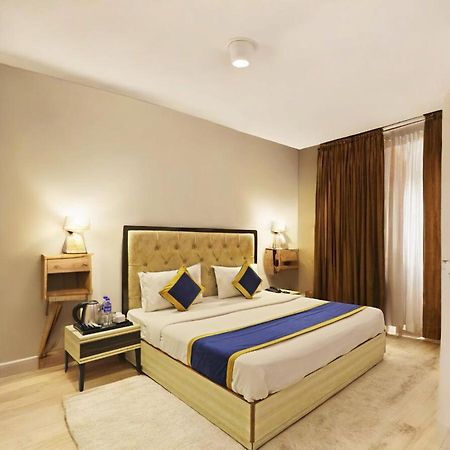 Hotel Almora Sky Near By Delhi International Airport With - Free Airport Pickup And Drop Ню Делхи Екстериор снимка