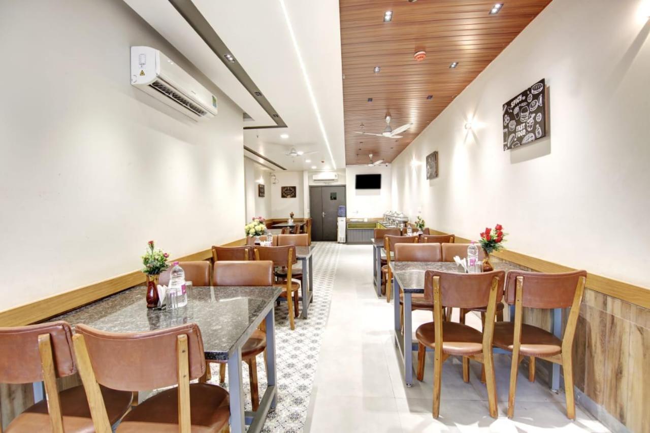 Hotel Almora Sky Near By Delhi International Airport With - Free Airport Pickup And Drop Ню Делхи Екстериор снимка