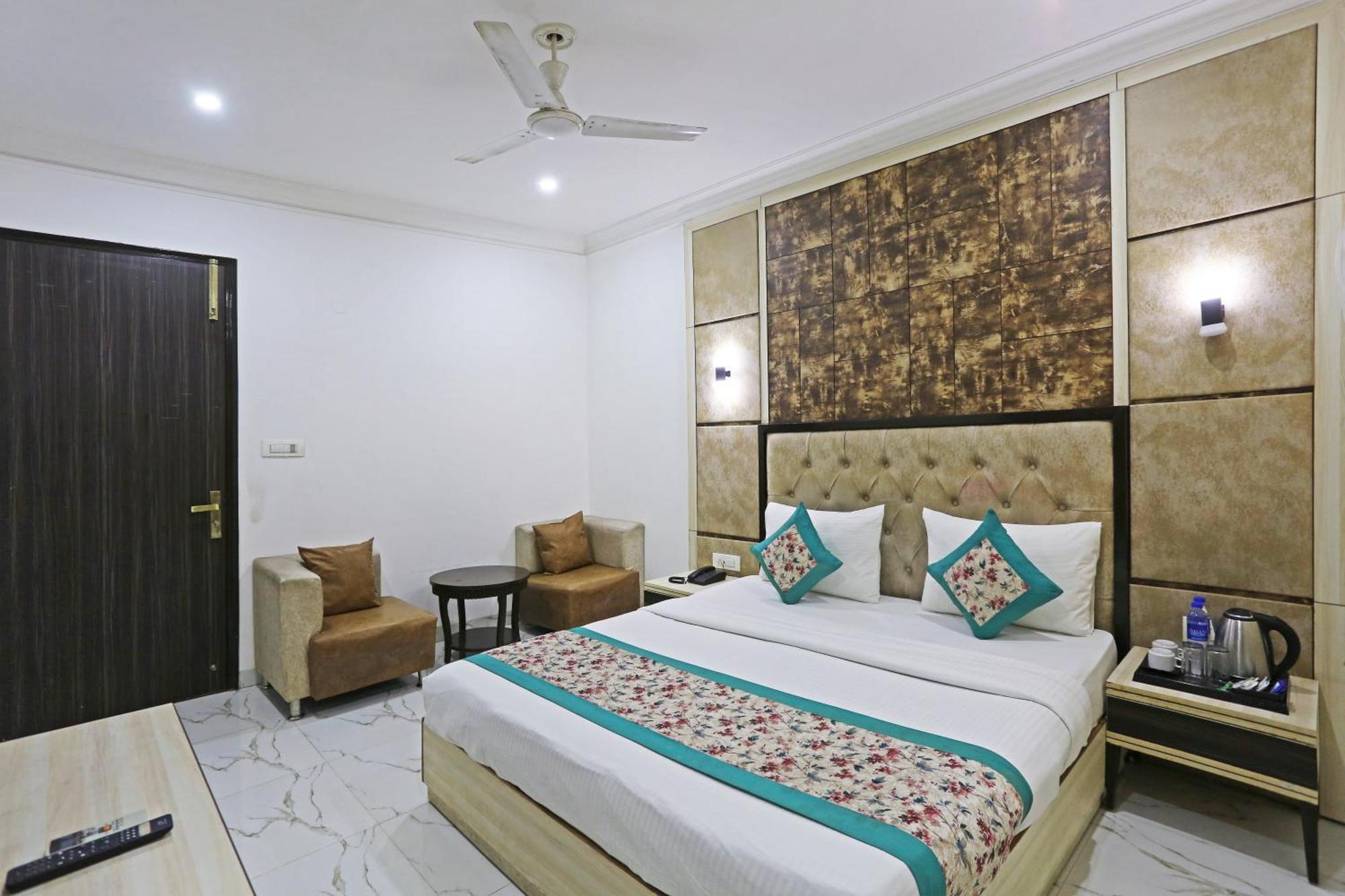 Hotel Almora Sky Near By Delhi International Airport With - Free Airport Pickup And Drop Ню Делхи Екстериор снимка